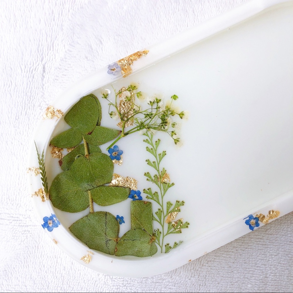 Pressed floral jewelry dish/rolling tray - Picture 4 of 11